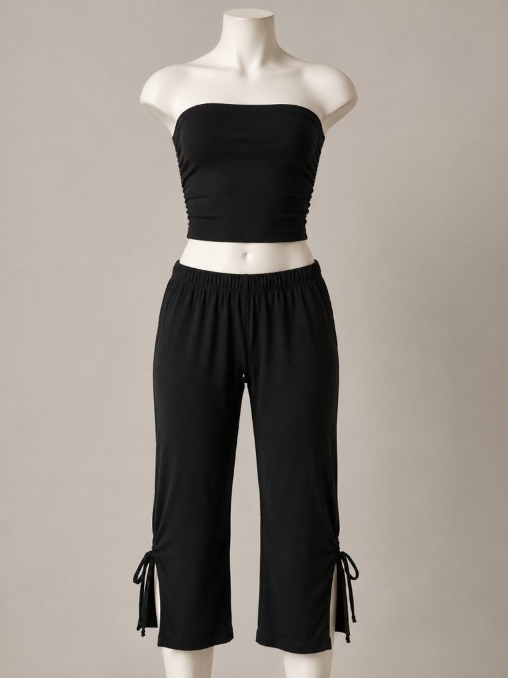✨4 for $20✨ 
Libra Black Women's Capris - XXL